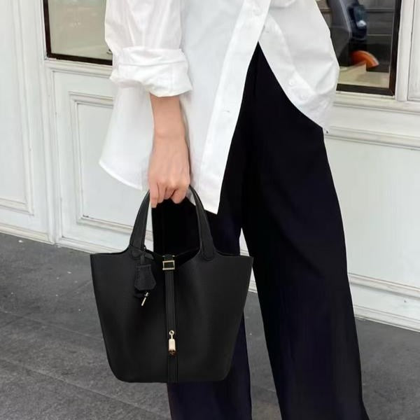 Elegant Kate Lock Bag: Pebbled Texture, Secure Closure, Versatile Shoulder Handbag