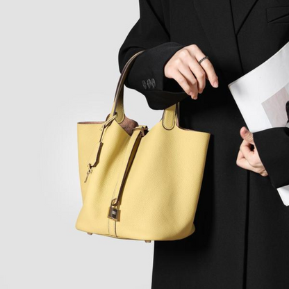 Elegant Kate Lock Bag: Pebbled Texture, Secure Closure, Versatile Shoulder Handbag