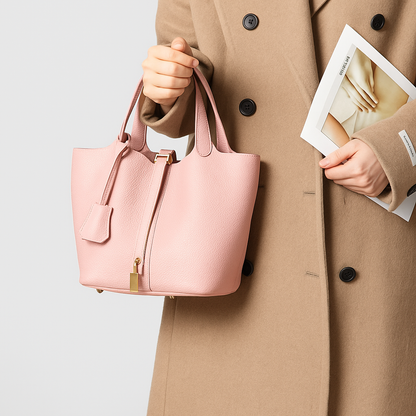 Elegant Kate Lock Bag: Pebbled Texture, Secure Closure, Versatile Shoulder Handbag